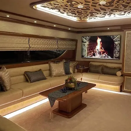 Ayem Yachting *