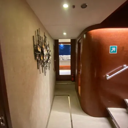 Botel Ayem Yachting